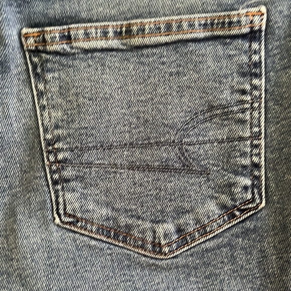 American Eagle Mom Short size 4 Excellent pre owned condition & CLEAN! - Picture 4 of 6